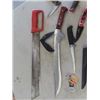 Image 2 : 7 Various Knives; Rapala, Tomahawk, Mossy Oak, Barteaux + Sons plus more