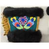 Image 2 : Vintage First Nations Beaded Mitts - Like New Condition Sz LG - 15" Long 5" Wide