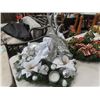 Image 2 : 3 Christmas Wreath Decorations