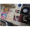 Image 2 : Box Full of 45s Records - Various Artists - Approximately 120 Items