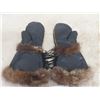 Image 2 : Vintage Beaded Leather Mitten with Fur Trim Sz Med-Lg