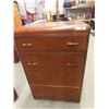 Image 2 : 2 Dressers ; 1)18"x 35" x 47", 1) 18" x 29" x 44"