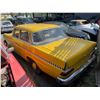 Image 2 : *TOW* *PARTS ONLY* MERCEDES 4DR SEDAN, OLD TAXI, NO VIN
