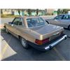Image 2 : *R**TOW* 1982 MERCEDES BENZ 380SL, 107, 2DR COUPE, GOLD, VIN WDBBA45A9CB015358