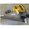 Image 1 : DeWalt 1 9/16" Rotary Hammer Drill with 2 Simpson Bits