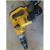 Image 2 : DeWalt 1 9/16" Rotary Hammer Drill with 2 Simpson Bits