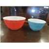 Image 3 : 3 Pyrex Bowls, 1 Pyrex Rectangle, 2 Candy Jars