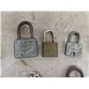 Image 3 : 10 Small Padlocks - some with Keys