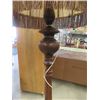Image 2 : Vintage Wooden Carved Standing Floor Lamp
