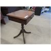 Image 2 : Small Table on Pedestal Base 15" x 17" x 26"
