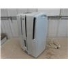 Image 2 : DeLonghi Portable Dehumidifier