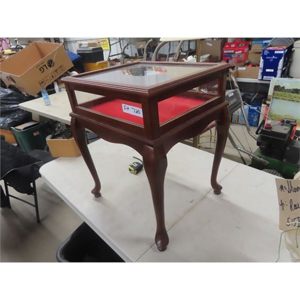 Display End Table/Stand 15  x 18  x 21 