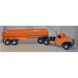Custom S-M Orange Semi Truck w/ Cable op Dump Trailer