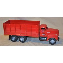 Custom CWA IH R-190 Grain Truck 