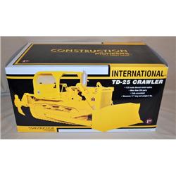 IH TD-25 Crawler w/ Dozer & Ripper 1/25th Scale by 1st Gear
