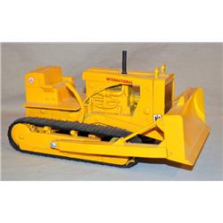 IH TD-25 Crawler w/ Top Lights & Blade