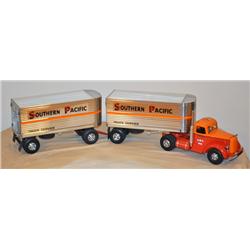 Custom Fred Thompson S-M MACK Southern Pacific Tandem Truck & Trailer