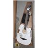 Image 1 : ROSEFINCH 3/4 GUITAR ( NECK IS BROKEN )