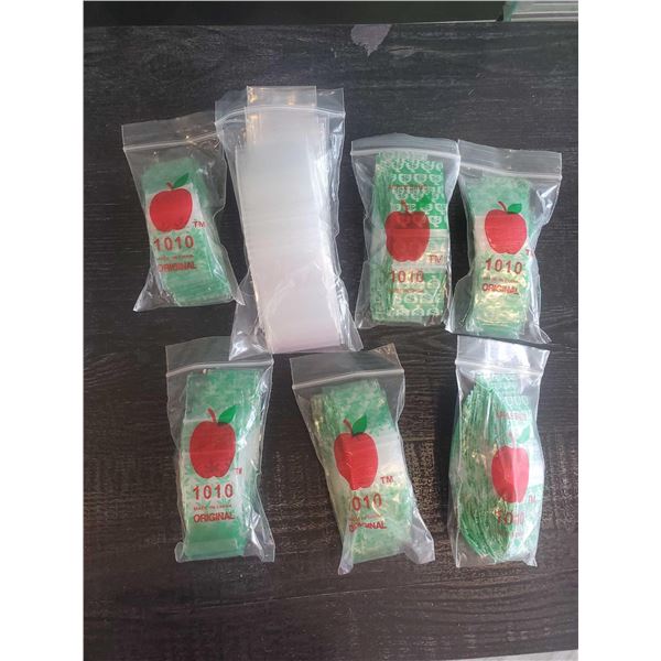 Lot of 7 Apple Mini Zip Lock Bags