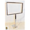 Image 1 : METAL SIGN STAND 17"
