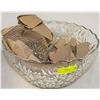 Image 1 : VINTAGE PUNCH BOWL & 8 CUPS