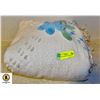 Image 1 : VINTAGE CHENNILE BEDSPREAD