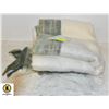 Image 1 : ARTISTIC 50X60 INCH WOOL MIX THROW BLANKET NEW