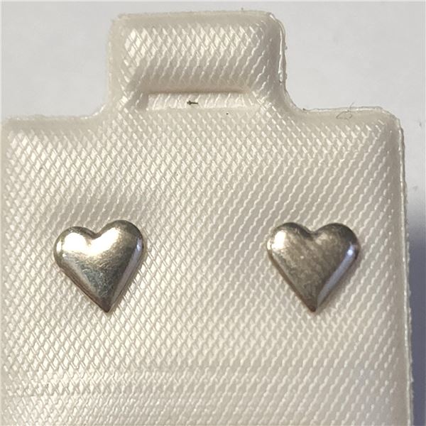 BZ1252-15  SILVER HEART EARRINGS