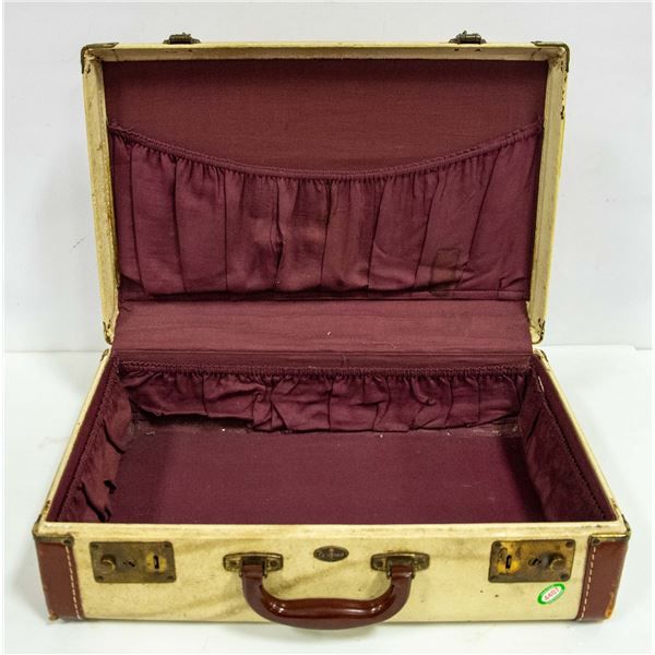 VINTAGE SUITCASE