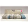 Image 1 : NEW UNPACKED BOUTIQUE BATH RUG W/ NON SLIP BACKING
