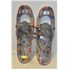 Image 1 : PAIR OF SNOW SHOES - YUKON CHARLIE
