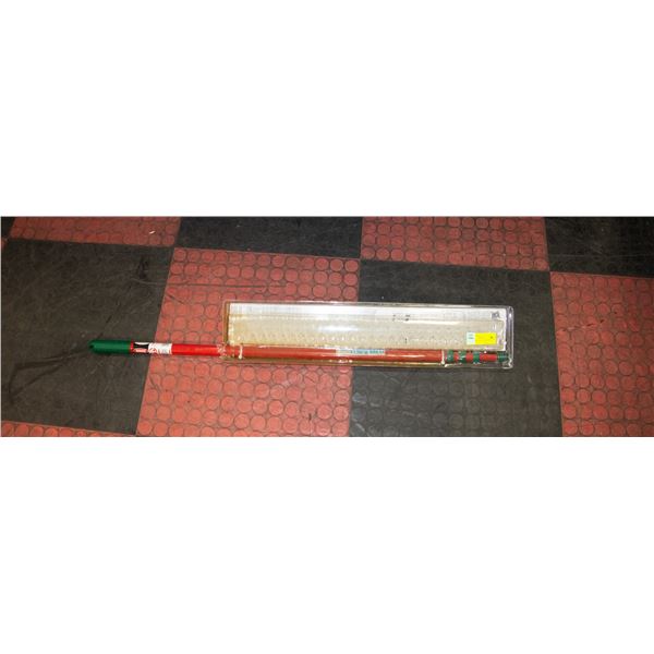 CHRISTMAS LIGHT HANGING KIT