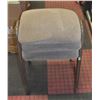 Image 1 : LOT OF 3 STOOLS