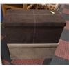 Image 1 : LOT OF 2 MICROFIBER STORAGE OTTOMANS