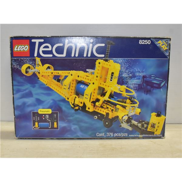 LEGO TECHNIC 376 PIECE SET