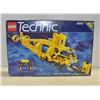 Image 1 : LEGO TECHNIC 376 PIECE SET