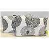 Image 1 : BLACK+WHITE PILLOW SET
