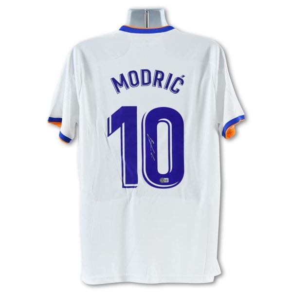Luka Modric Real Madrid Jersey by Modric, Luka