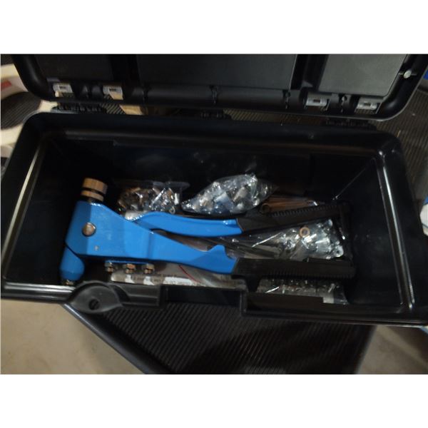 Hand Riveter & Plastic Storage Box