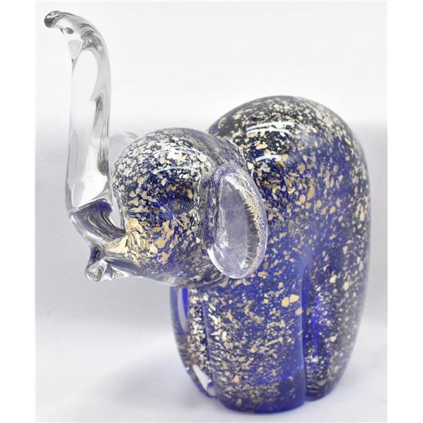 Art Glass Elephant Figurine DW 191