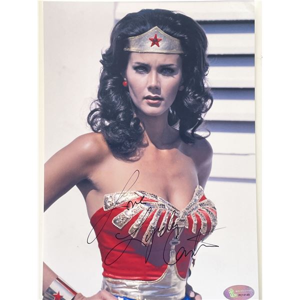 Wonder Woman Lynda Carter signed photo