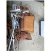 Image 1 : Tool belt and assorted tools