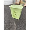 Image 1 : Laundry basket