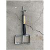Image 1 : Paint mixer and brush cleaner