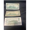 Image 2 : 3 Canada $1 bills
