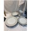 Image 1 : Set of 4 dishes