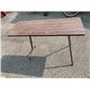 Image 1 : Folding table