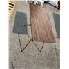 Image 2 : Folding table