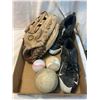 Image 1 : Sports items