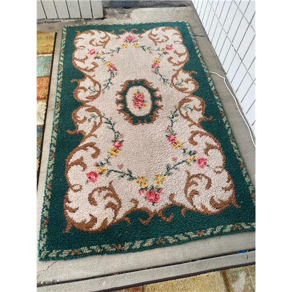 Area carpet 75x46